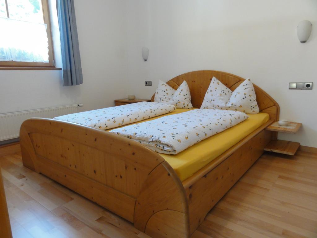 Ferienwohnungen Koflerhof Kastelruth Zimmer foto